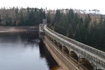 Water dam