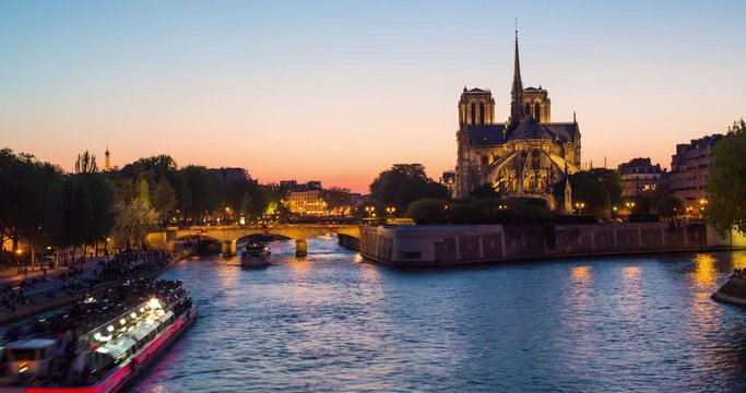 Notre Dame cathedral and the River Seine, Paris, France, Europe - Time lapse