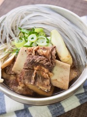  한국의 전통음식 갈비탕 