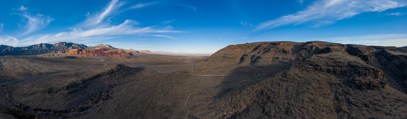 Fototapeta na wymiar Vue aérienne panoramique de Red Rock Canyon, à coté de Las Vegas