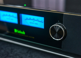 Midrange hifi system with the amplifier