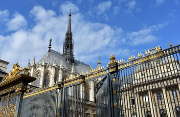 Fototapeta na wymiar Sainte Chapelle gothic landmark exterior with famous spire. Paris, France.