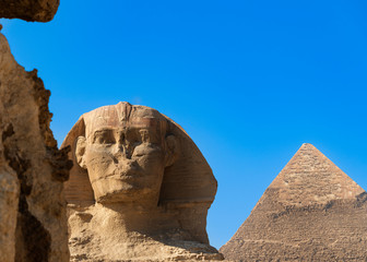 The most famous remains of ancient Egypt, the Sphinx and Great Pyramid in Cairo, Egypt