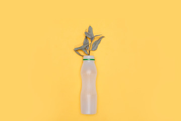 harmful plastic cutlery and eco friendly wooden cutlery. plastic free concept