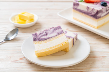 Delicious blueberry yoghurt cake