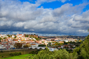 Fototapeta na wymiar Panoramaansicht Silves, Algarve/Portugal
