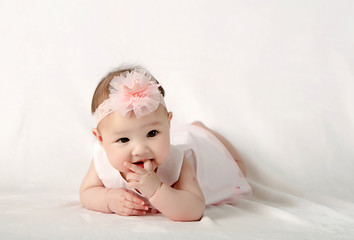 Bebe Fille Metisse 6 Mois Franco Chinois Wall Mural Wallpaper Murals Yoann