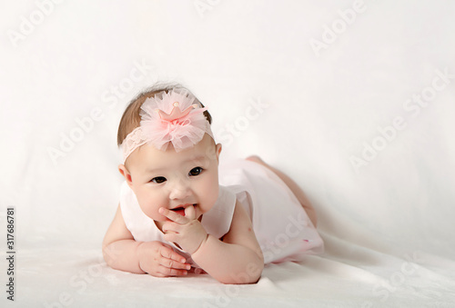 Bebe Fille Metisse 6 Mois Franco Chinois Wall Mural Wallpaper Murals Yoann