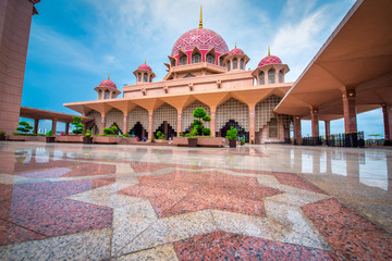 Putra Mosque (Masjid Putra) at daytime in Putrajaya, Malaysia.