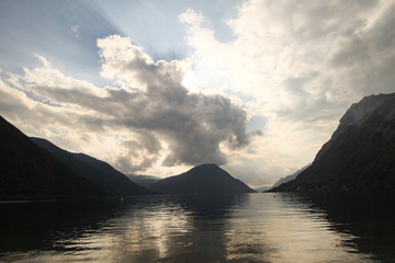 Romantischer Luganer See; Blick vom Lido in Porlezza