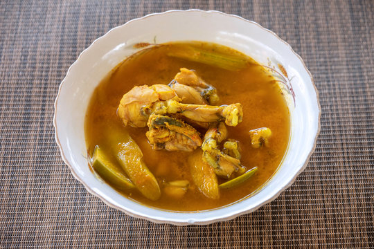 Sour Soup with Frog and Hausa potato Thai Recipe.