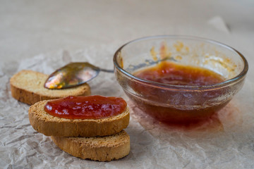 Croutons with apricot jam