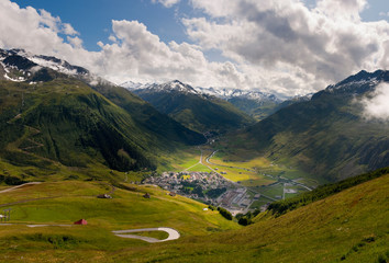 Fototapeta na wymiar estate a Gstaad Svizzera