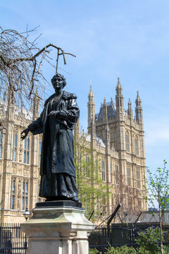 Emmeline Pankhurst Statue London