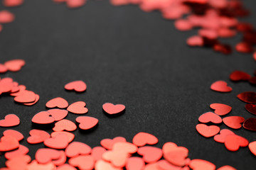 Rote Herzen aud dunklem Hintergrund 2