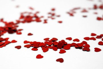 Rote Herzen auf wei&szlig;em Hintergrund