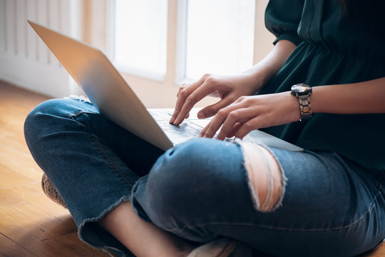 Using online connect technology for business, education and com