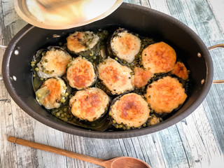 Stuffed fresh artichokes with green peas