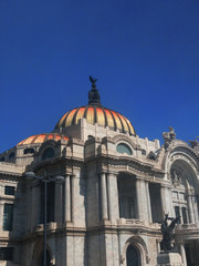 Fototapeta premium Beautiful mexican monument in the day