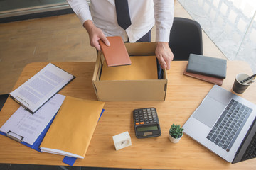 Workers, office, storage, desk, work, move or move, resign, fired.