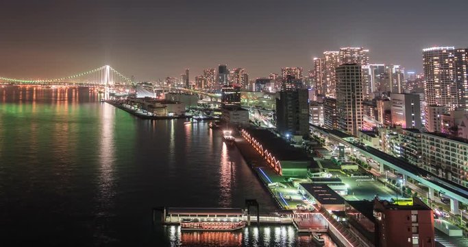 東京のタイムラプス映像 / 東京の街並みとレインボーブリッジを眺める夜景