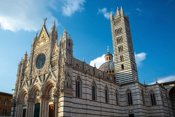 Fototapeta na wymiar Dom von Siena, Toskana, Italien