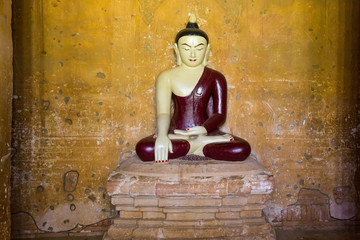 statue of buddha in myanmar