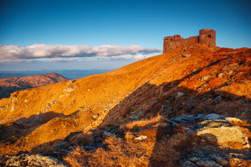 Fototapeta premium Spectacular mountain landscape in the evening light.