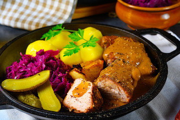 The Snirtje roast is a pork specialty from East Frisia and Papenburg in the Emsland.