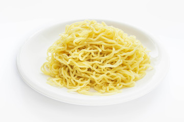 茹でた中華麺