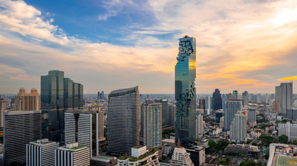 Obraz premium Aerial view beautiful sunset Metropolitan Bangkok City downtown cityscape urban skyline - Bangkok city landscape Thailand