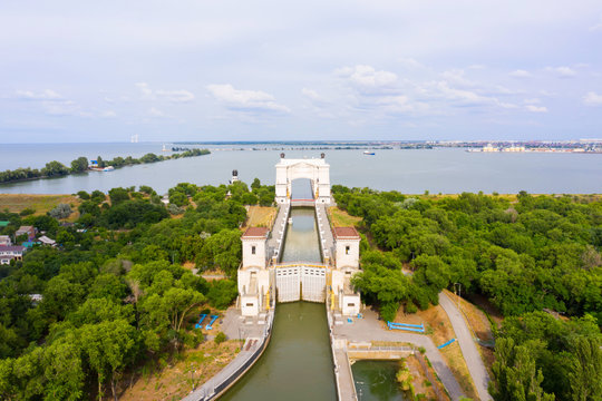 Gateway #14 of the Volgodonsk navigable channel. panoramic views of the shipping channel gateway from a height