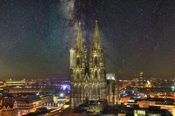 Fototapeta na wymiar Kölner Dom in der Nacht