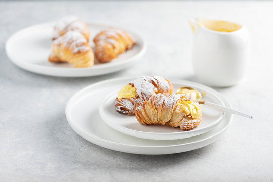 Italian traditional dessert aragosta