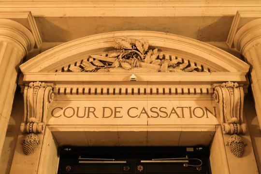 Fronton de la Cour de Cassation au Palais de Justice de Paris (France)