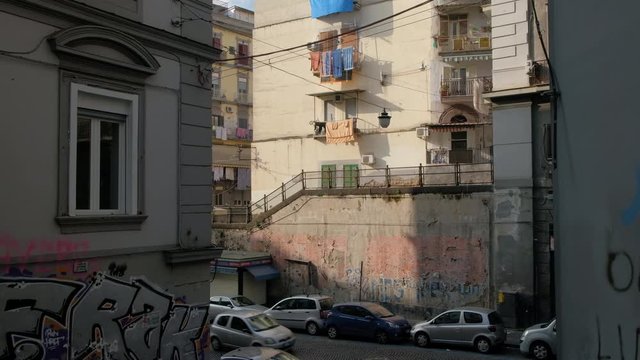 N&aacute;poles. Tr&aacute;fico en el centro de la ciudad. Campania, italia, Europa.