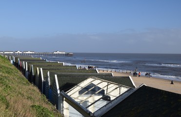 Obraz premium Southwold Pier. A sunny winter morning at Southwold beach in Suffolk, England, UK.