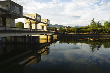 Fototapeta na wymiar 諏訪湖の湖上噴水