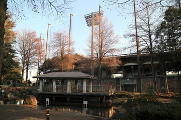 大和引地台球場の外観