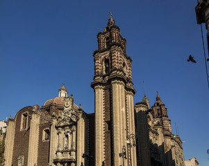 Fototapeta na wymiar Buildings in Mexico City with dome