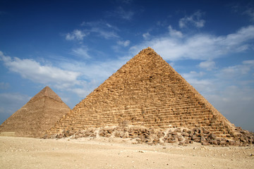 Fototapeta na wymiar Pyramids of Giza with nice blue sky 