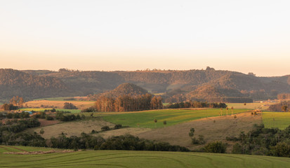 Obraz premium Wiejski krajobraz w dolinie rzeki Jaguari