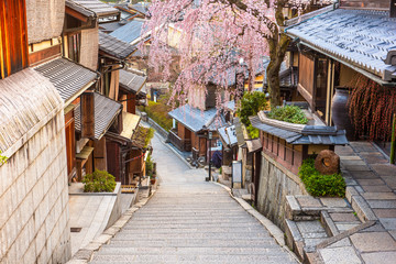 Fototapeta na wymiar Kyoto, Japan Old Town in Spring