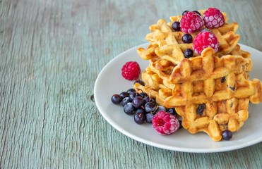 muesli with berries