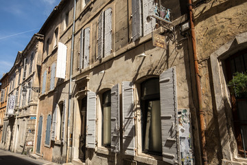 Fototapeta na wymiar Street in the old town of Arles in Provence. France.