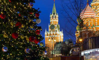 Fototapeta na wymiar Christmas (New Year holidays) decoration in Moscow (at night), Russia-- The Spasskaya Tower. Journey to Christmas, Moscow seasons