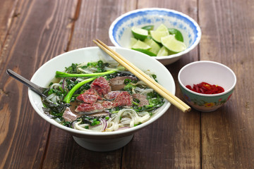 pho bo, vietnamese beef noodle soup