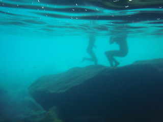 under water girls