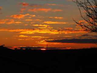 Atardecer anaranjado en Castilla