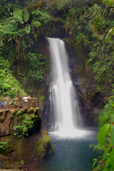 Fototapeta na wymiar Waterfall in Costa Rica